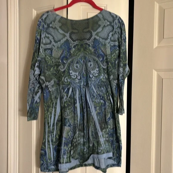 One World Tunic - Picture 3 of 4